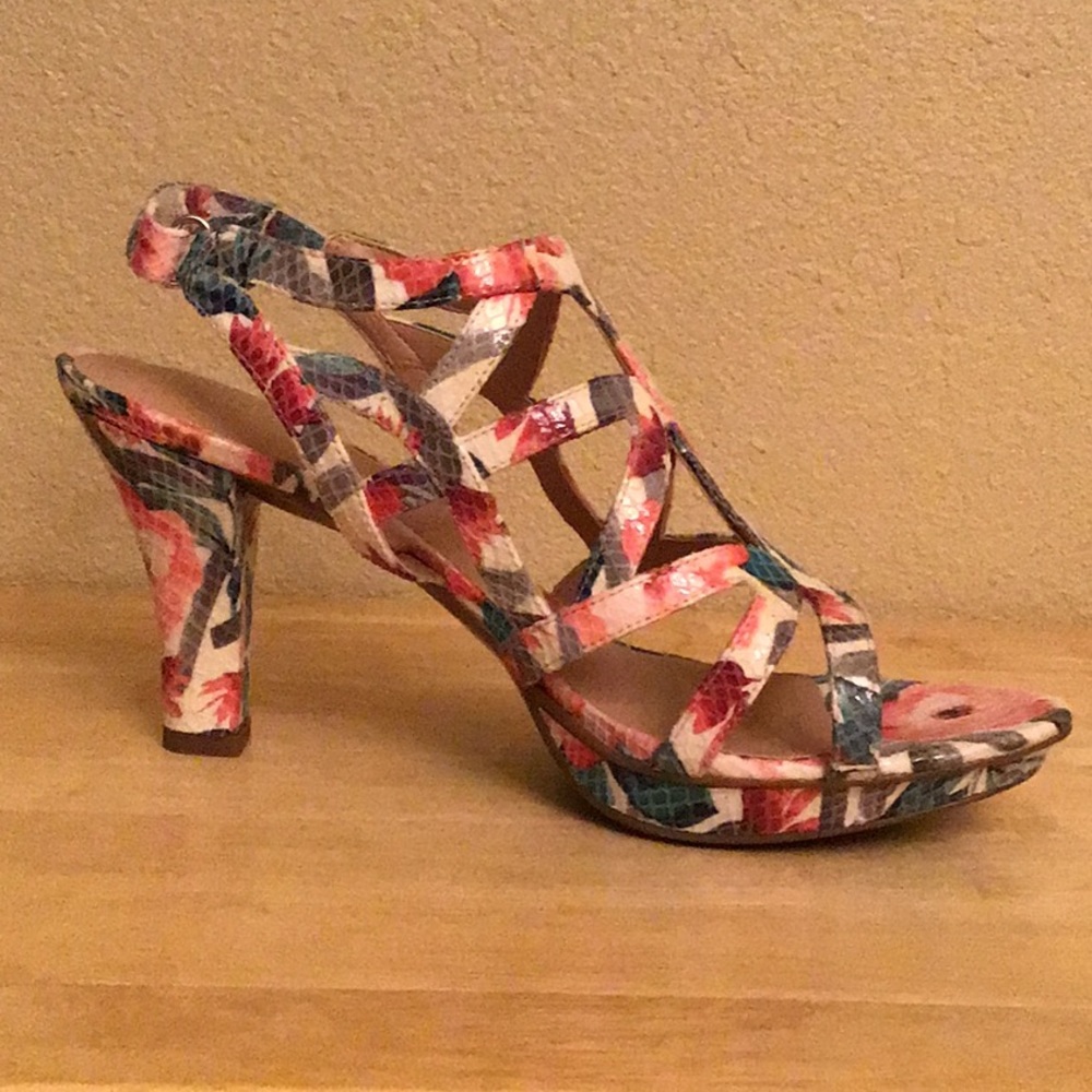 NATURALIZER N5 “Dayna” Sandal